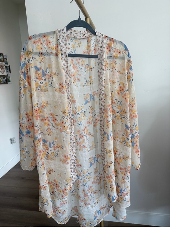 Band of Gypsies Tops - 315. Floral Open Kimono Cardigan - Cream with Peach & Blue Flowers
